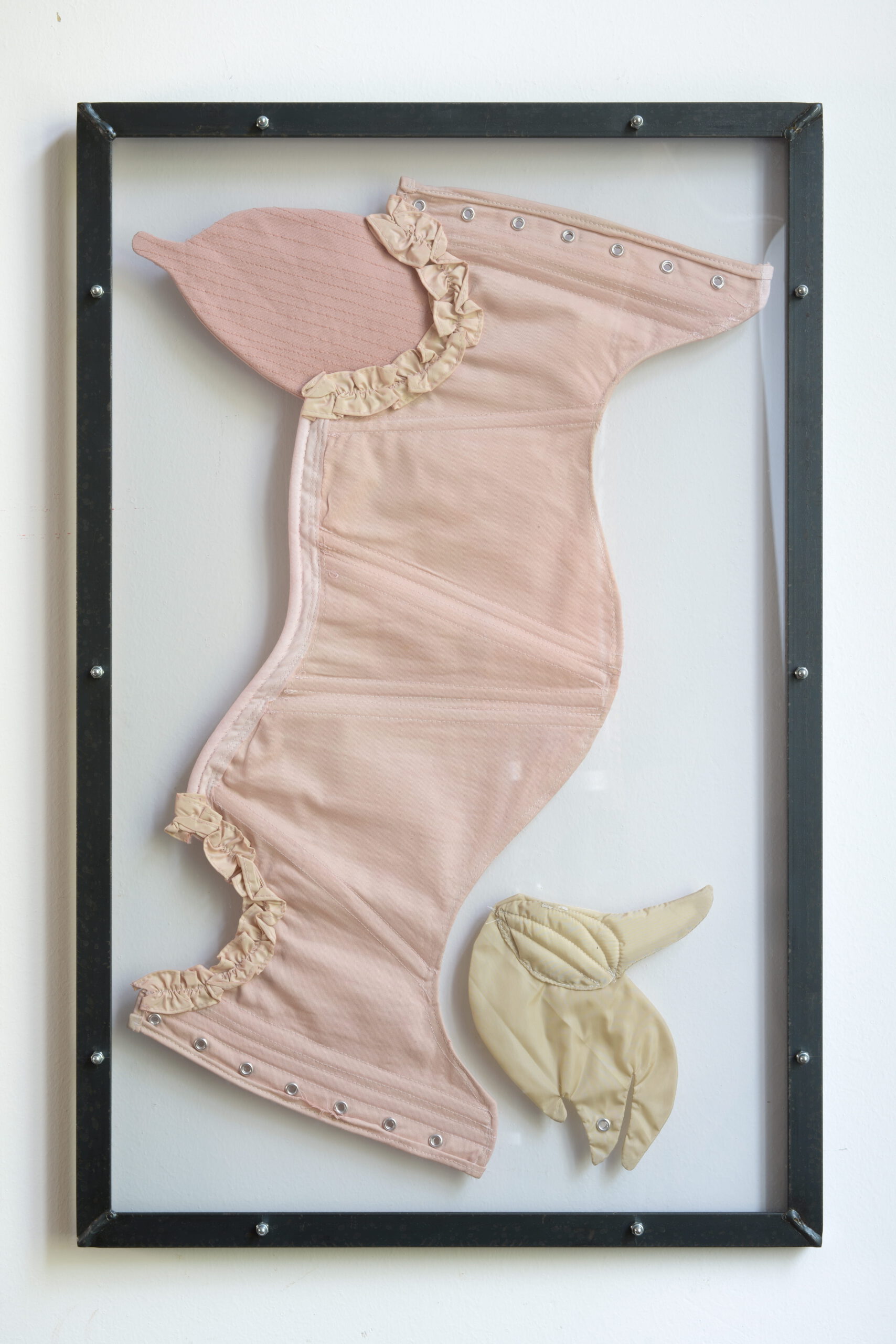 Ohne Titel (tethered), 2024, Emmelie Lempert